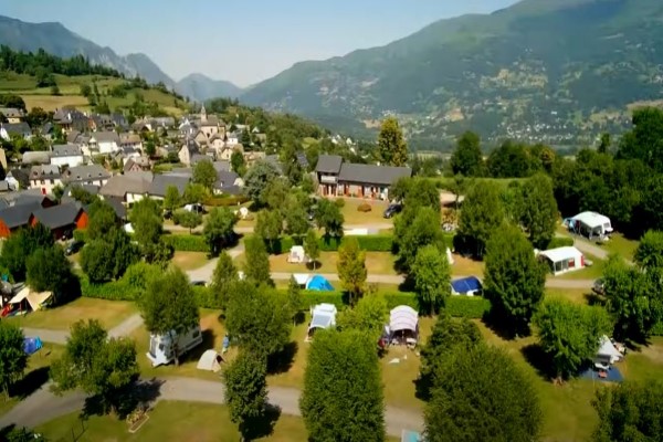 campings/francia/midi-pirineos/altos-pirineos/Camping du Lac/2024-vue-aerienne-personnalise.JPG